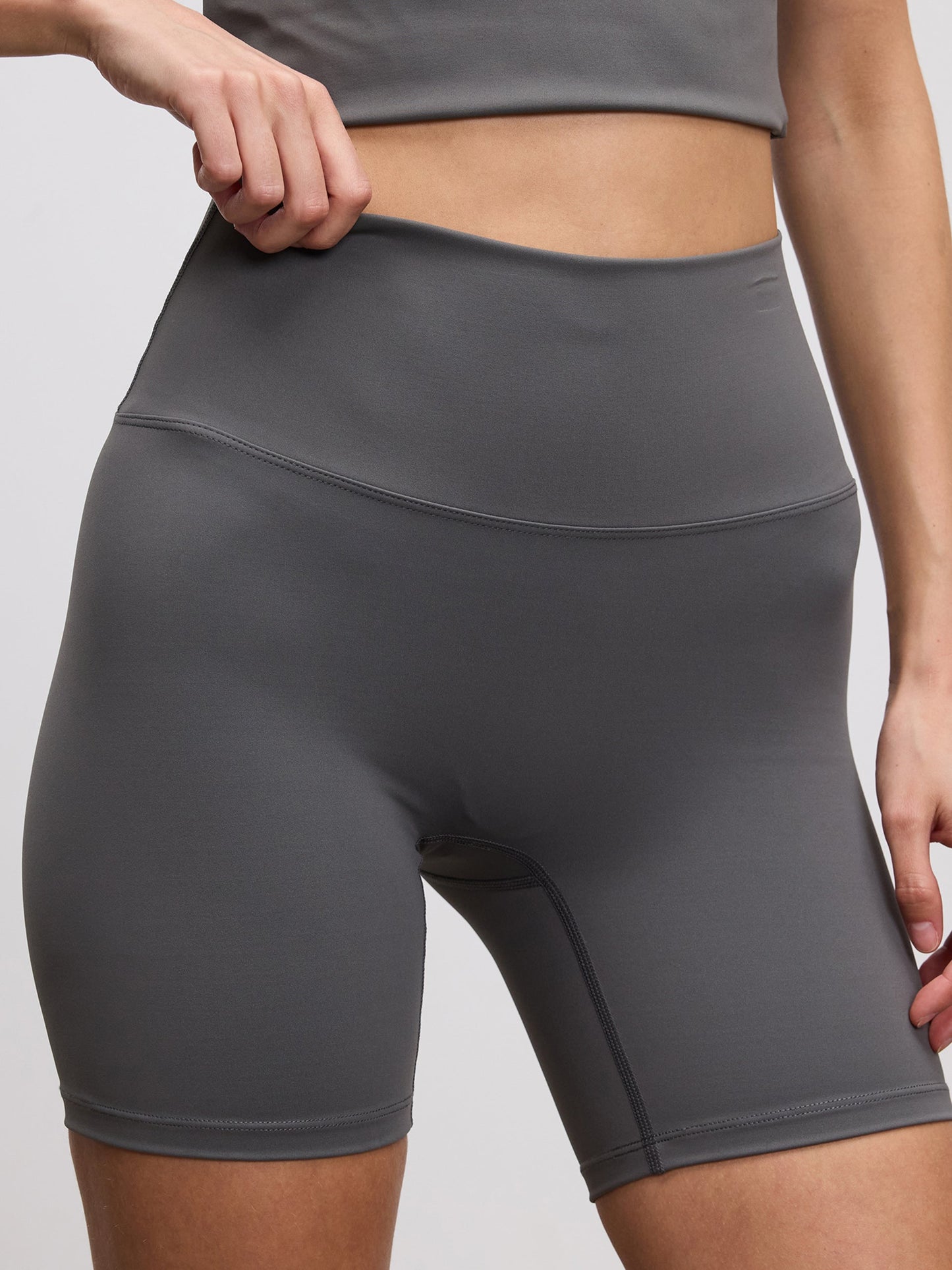 Womens Active Short in Grey