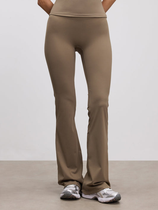 Womens Active Flared Legging in Taupe