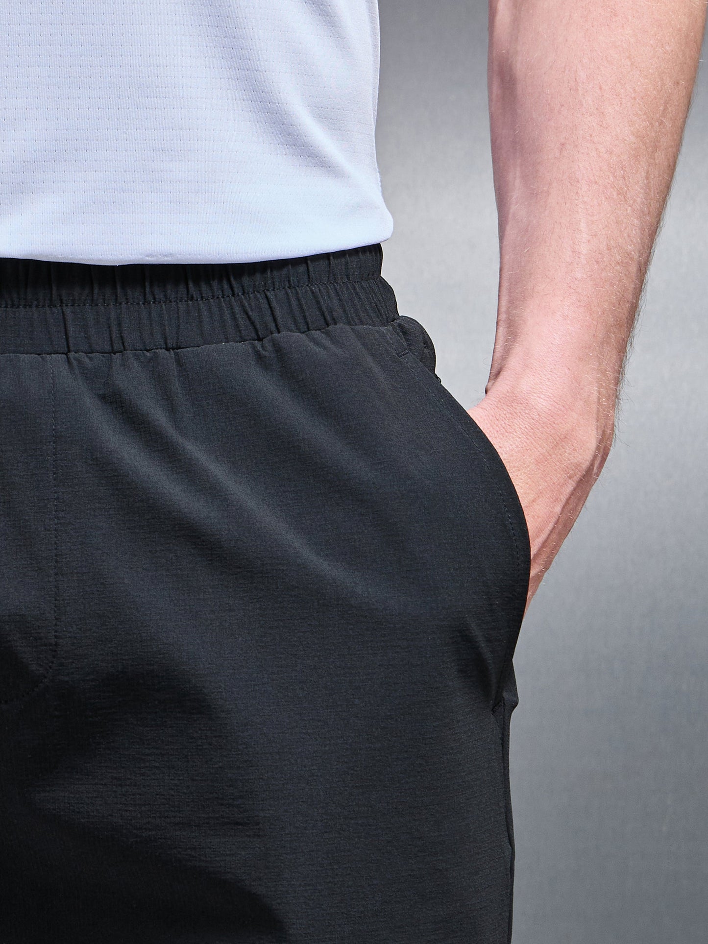 Active Technical Short in Black