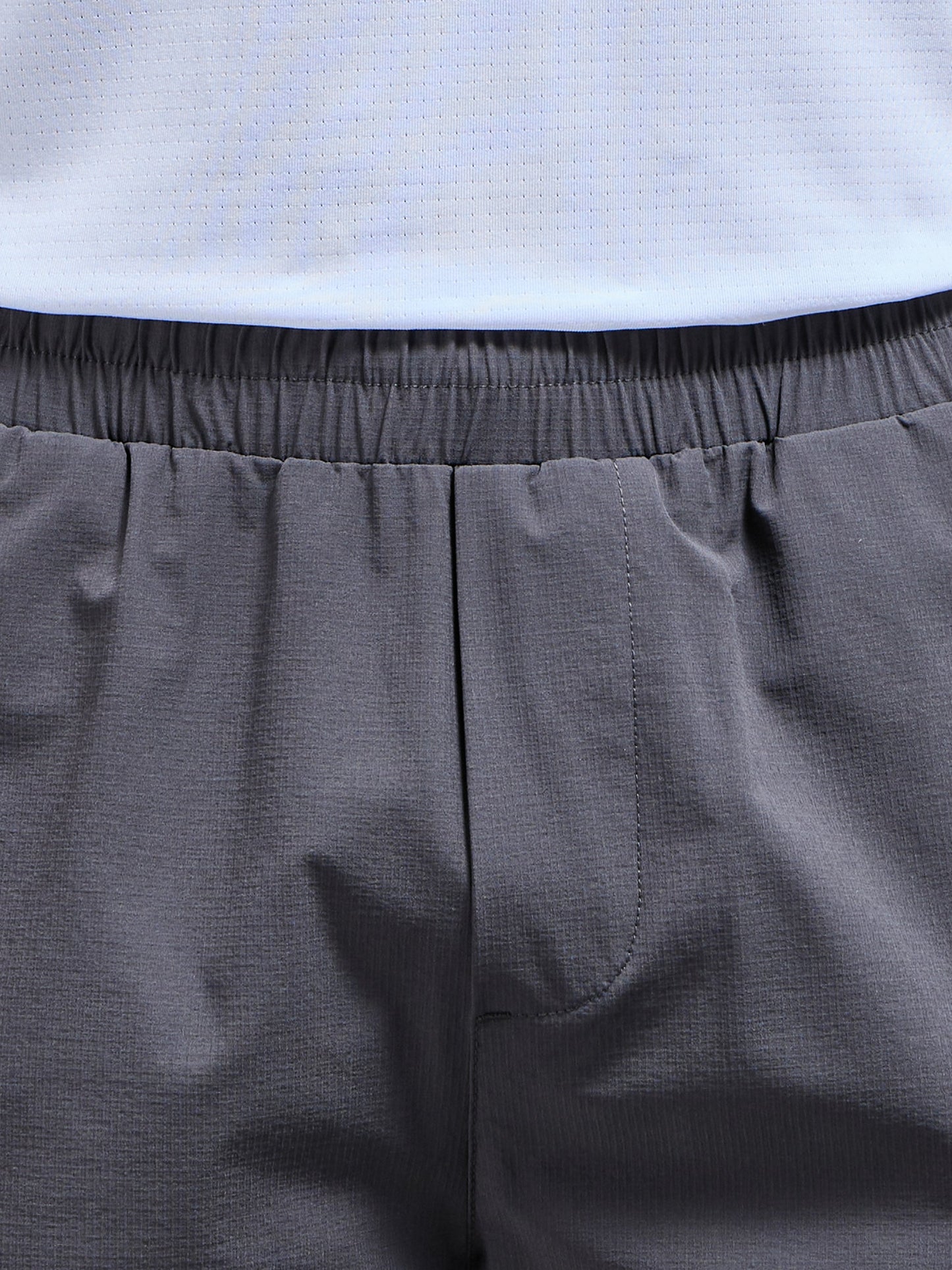 Active Technical Short in Grey
