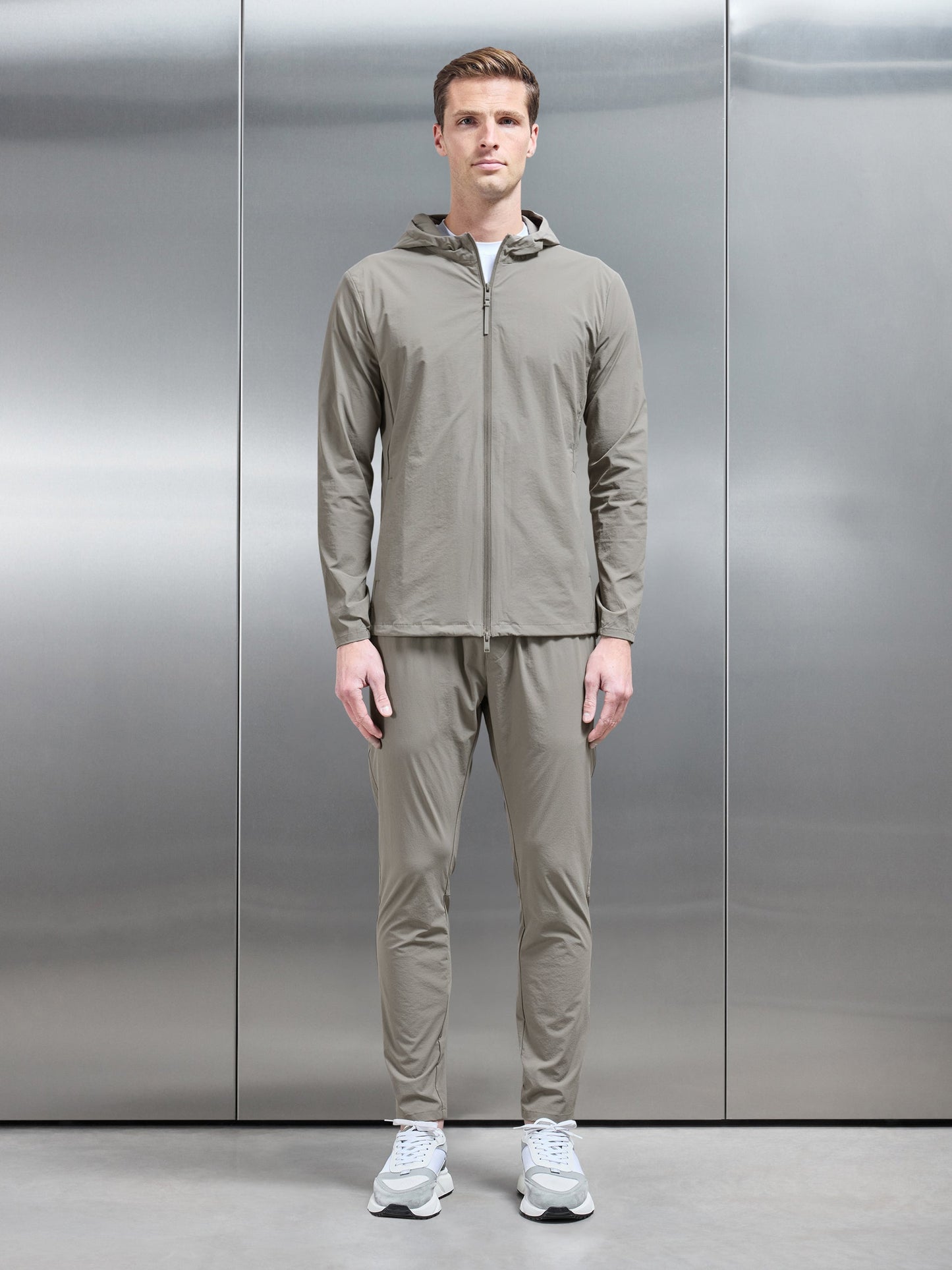 Active Technical Windbreaker in Olive