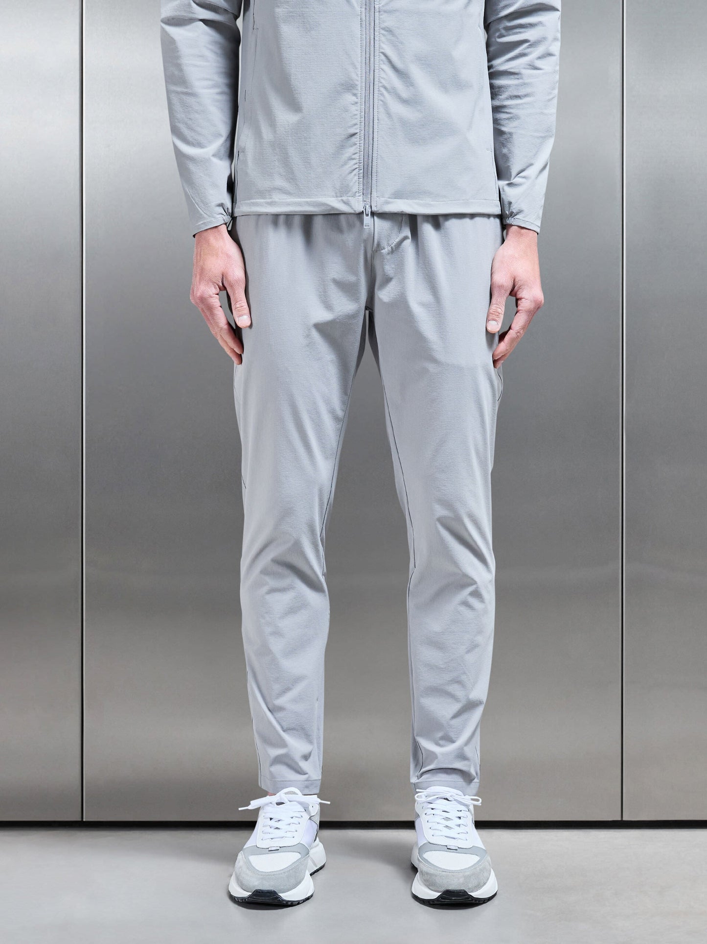 Active Technical Tapered Trackpant in Mid Grey