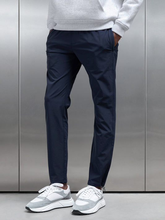 Utility Trackpant in Navy